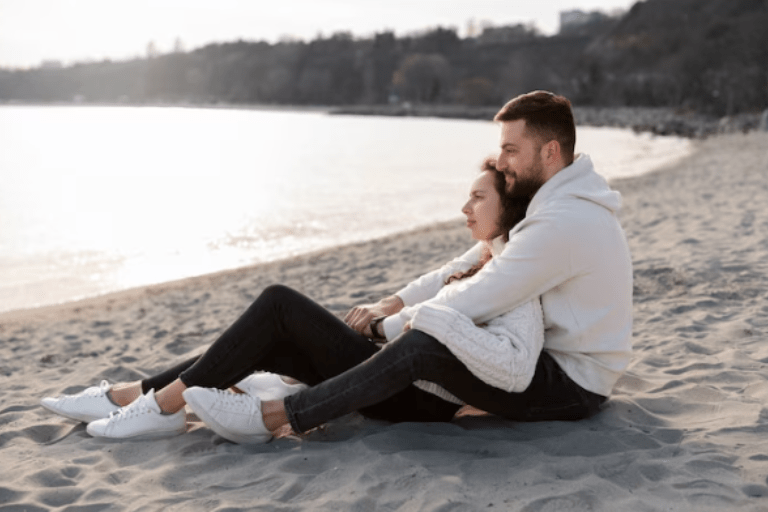 Beach Couple Poses1